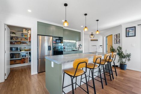 Photo of property in 15 Hass Drive, Ohauiti, Tauranga, 3112