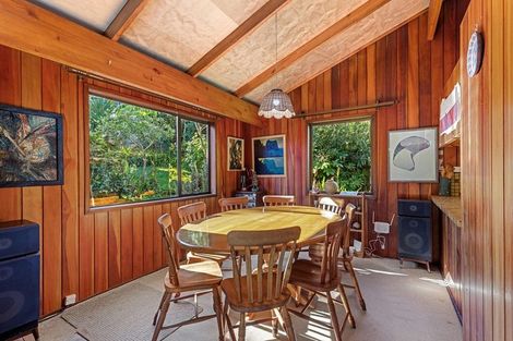 Photo of property in 8 Morlie Place, Torbay, Auckland, 0630