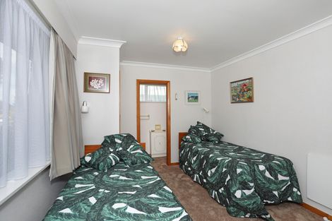 Photo of property in 17 Henare Street, West End, Palmerston North, 4412