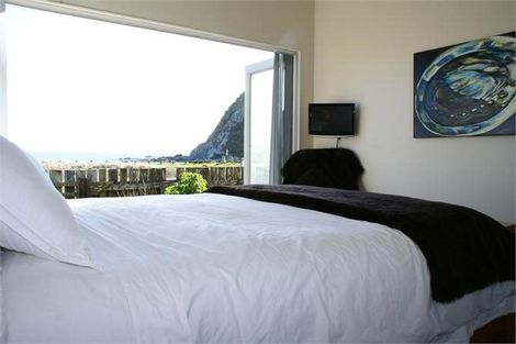 Photo of property in 5 Estuary Street, Makara Beach, 6972