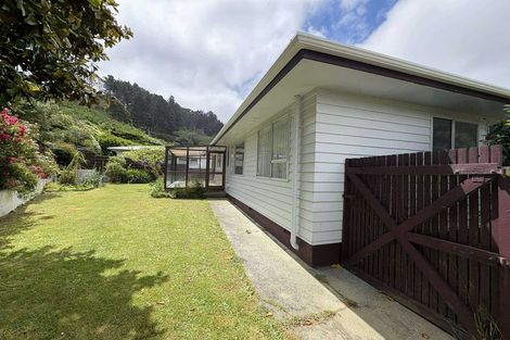 Photo of property in 1 Bishops Glen, Tawa, Wellington, 5028