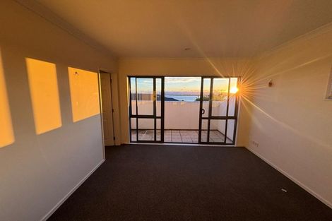 Photo of property in 27 Mariners View Road, Beach Haven, Auckland, 0626