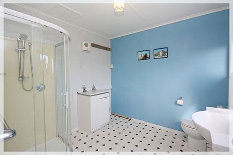 Photo of property in 8 Kennedy Street, Foxton Beach, Foxton, 4815