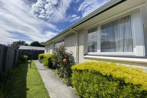 Photo of property in 1/6 Oakhurst Place, Russley, Christchurch, 8042