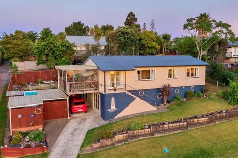 Photo of property in 3 Lanigan Street, Birkdale, Auckland, 0626