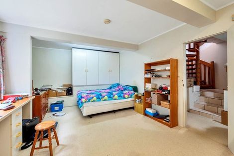 Photo of property in 1/6 Mcquoid Place, Glenfield, Auckland, 0629