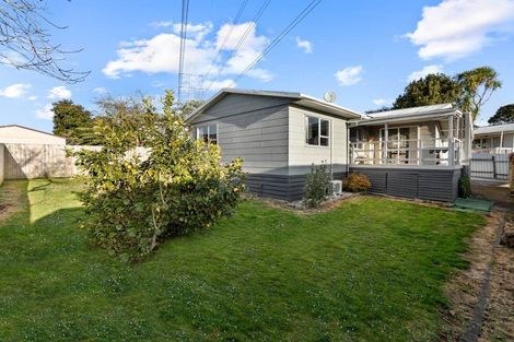 Photo of property in 2/20 Darnell Crescent, Clover Park, Auckland, 2019
