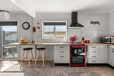 Photo of property in 7 Totara Street, Taradale, Napier, 4112