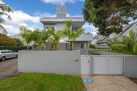 Photo of property in 1/2a Earnoch Avenue, Takapuna, Auckland, 0622