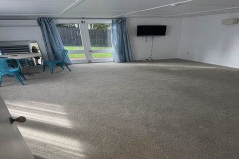 Photo of property in 279a Royal Road, Massey, Auckland, 0614
