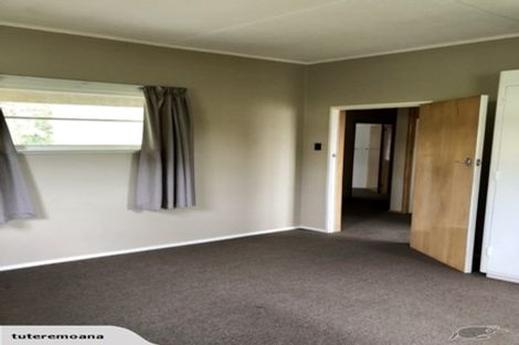 Photo of property in 72 Kent Street, Carterton, 5713