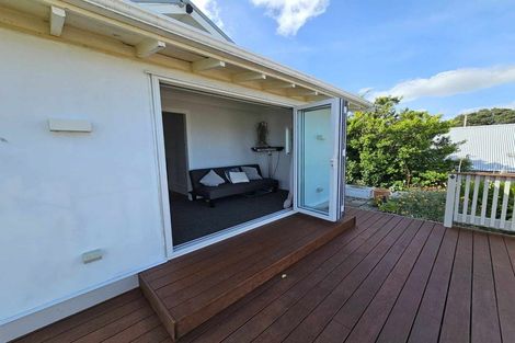 Photo of property in 33 Rangiora Street, Castlecliff, Whanganui, 4501