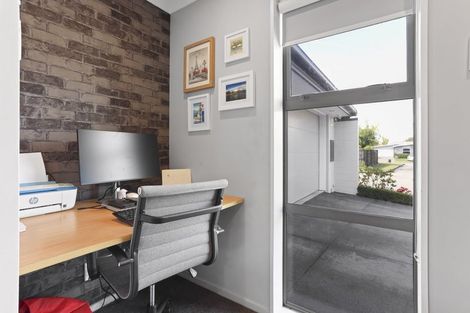 Photo of property in 15 Belgrave Drive, Rangiora, 7400