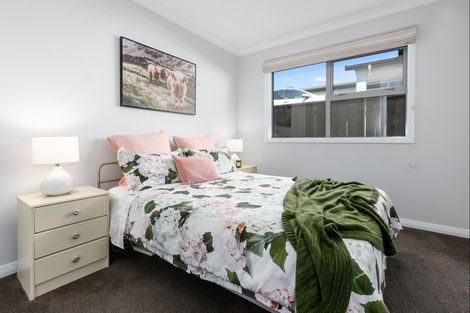 Photo of property in 36 John Burke Drive, Aotea, Porirua, 5024