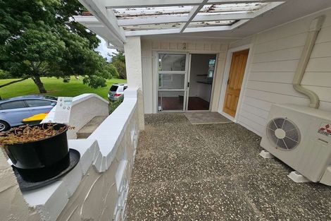 Photo of property in 15 Pixie Place, Pakuranga Heights, Auckland, 2010