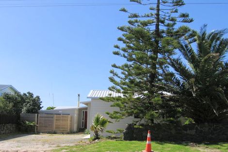 Photo of property in 39 Karewa Parade, Papamoa Beach, Papamoa, 3118