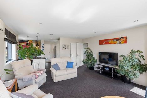 Photo of property in 2/51 Marshland Road, Shirley, Christchurch, 8061