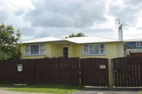 Photo of property in 32 Dagenham Street, Manurewa, Auckland, 2102