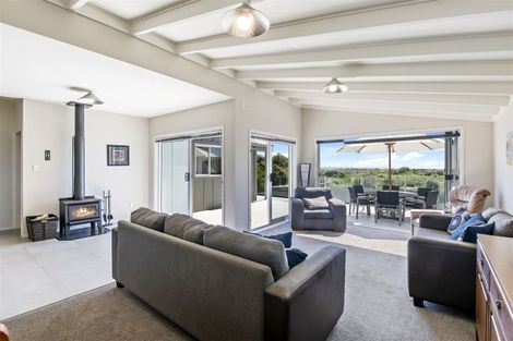 Photo of property in 49 Kapiti Lane, Otaki Beach, Otaki, 5512