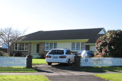 Photo of property in 10 Dover Road, St Andrews, Hamilton, 3200