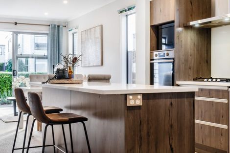 Photo of property in 13 Sacred Kingfisher Road, Hobsonville, Auckland, 0616