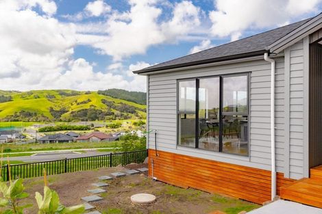 Photo of property in 27 Mahi Road, Helensville, 0800