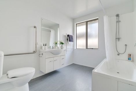 Photo of property in 18 Dalray Avenue, Takanini, 2112