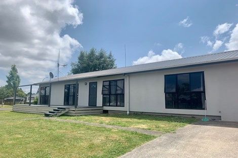 Photo of property in 1 Admiral Crescent, Flagstaff, Hamilton, 3210