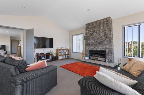 Photo of property in 48 Karamea Street, Whalers Gate, New Plymouth, 4310