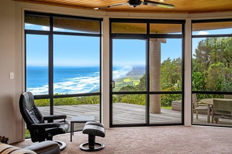 Photo of property in 381 Oaia Road, Muriwai, Waimauku, 0881