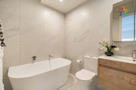 Photo of property in 9 Bayly Road, Moturoa, New Plymouth, 4310