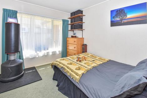 Photo of property in 100a Browns Road, Manurewa, Auckland, 2102
