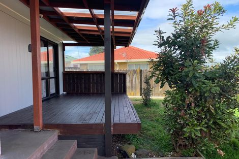 Photo of property in 1/10 Taitimu Drive, Weymouth, Auckland, 2103