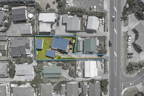 Photo of property in 2/930 Whangaparaoa Road, Manly, Whangaparaoa, 0930