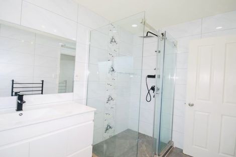 Photo of property in 74 Redcastle Drive, East Tamaki, Auckland, 2013