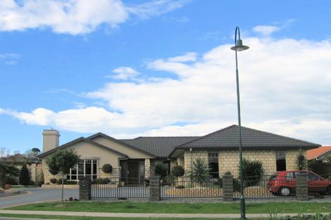 Photo of property in 22 Honeysuckle Lane, Ohauiti, Tauranga, 3112