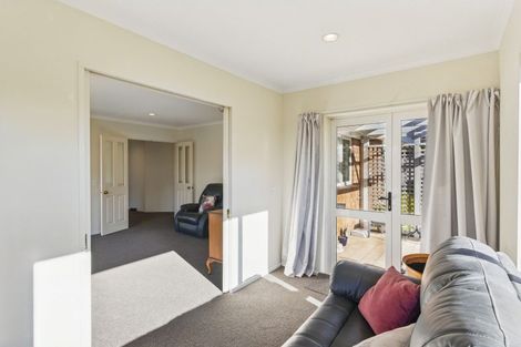 Photo of property in 4 Monterosso Place, Paraparaumu Beach, Paraparaumu, 5032