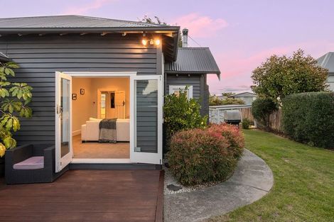 Photo of property in 1/1004 Colombo Street, St Albans, Christchurch, 8014
