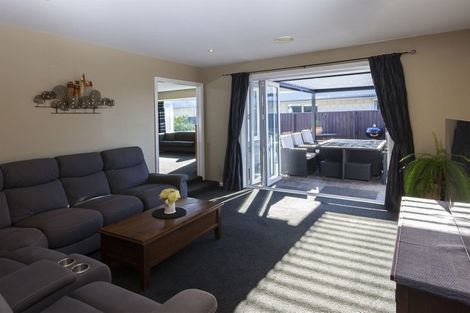 Photo of property in 17 Pimlico Place, Rangiora, 7400