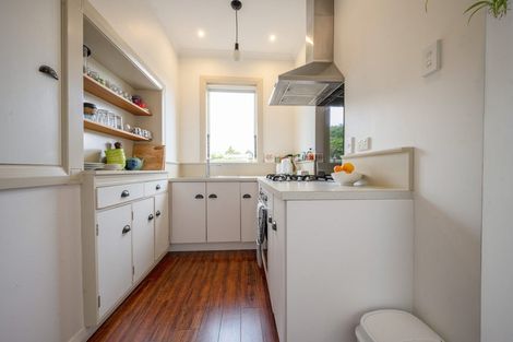 Photo of property in 28 Whaui Street, Vogeltown, Wellington, 6021