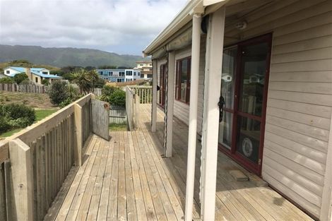 Photo of property in 151 Field Way, Waikanae Beach, Waikanae, 5036