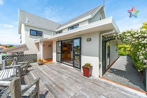 Photo of property in 3 George Gee Drive, Korokoro, Lower Hutt, 5012