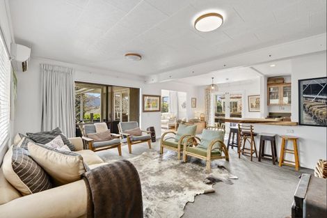 Photo of property in 14 Kings Drive, Wanaka, 9305