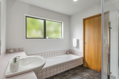 Photo of property in 2/8 Hamish Place, Westmorland, Christchurch, 8025