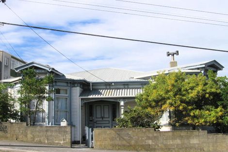 Photo of property in 37 Te Wharepouri Street, Berhampore, Wellington, 6023