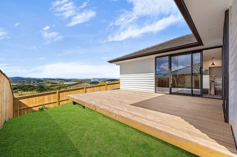 Photo of property in 2 Dolcetto Place, Pokeno, 2402