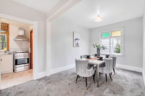 Photo of property in 2/55 Chislehurst Street, Henderson, Auckland, 0612