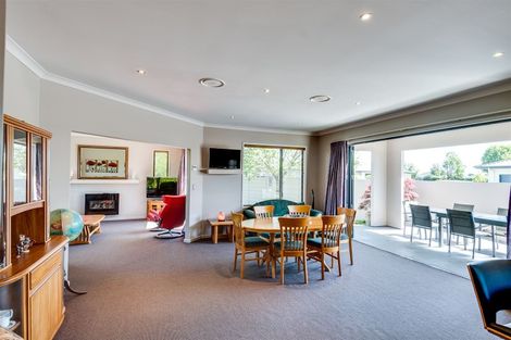 Photo of property in 6 Donald Place, Frimley, Hastings, 4120