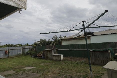 Photo of property in 25 Cross Street, Castlecliff, Whanganui, 4501