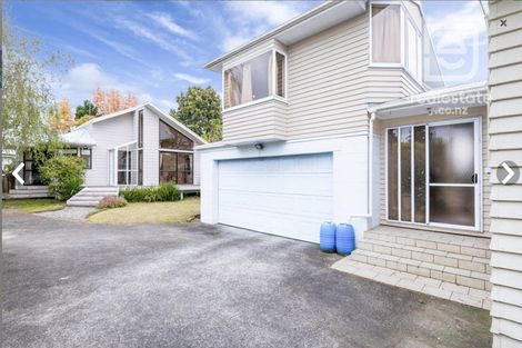 Photo of property in 26 Yeovil Road, Te Atatu Peninsula, Auckland, 0610